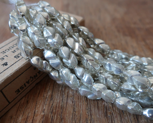 フランスアンティーク　アンティークビーズ　手芸材料　ガラスビーズ　大量　レース アンティークガラスビーズ Ø2㎜（ﾌﾞﾙｰ）1920年代 フランス製