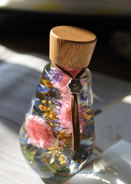 忘れな草のハーバリウム