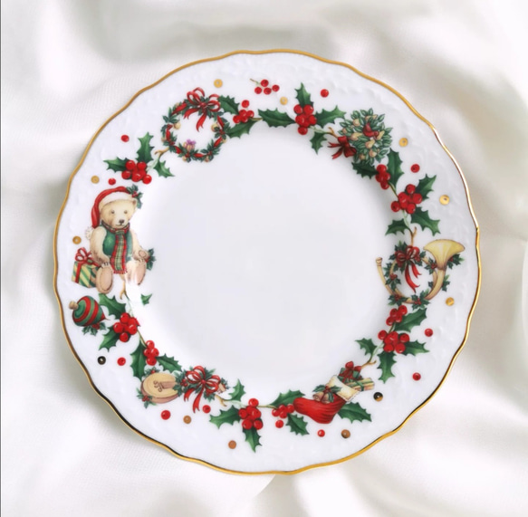 【受注制作】キラキラ煌めくクリスマスリース16.6cmプレート（ケーキ皿、取皿、丸皿）アヒル　ヒイラギ 3枚目の画像