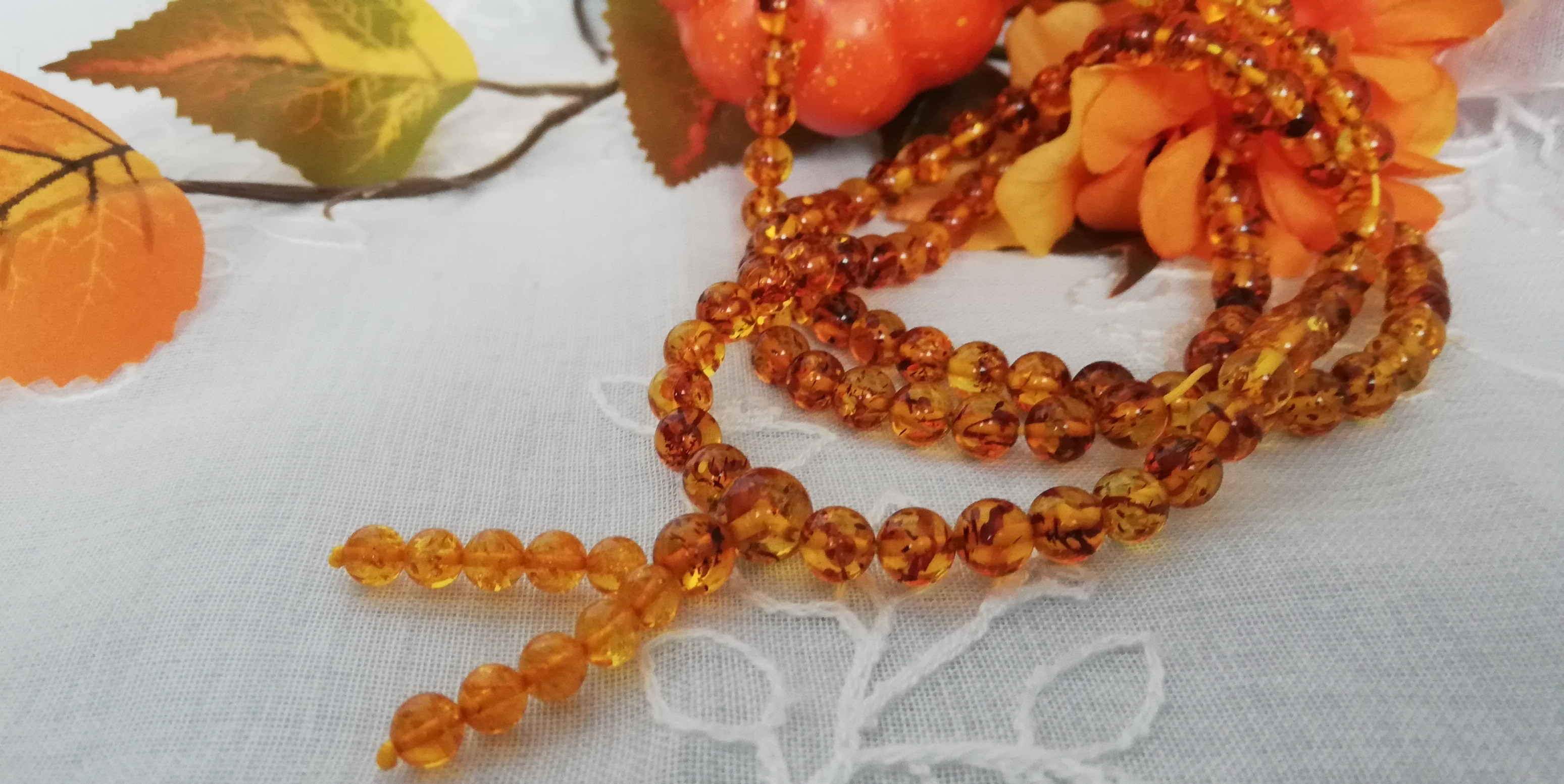 MAX 50%値引き【Creema限定お正月セール作品】　天然琥珀　ローグ　ネックレス　8mm