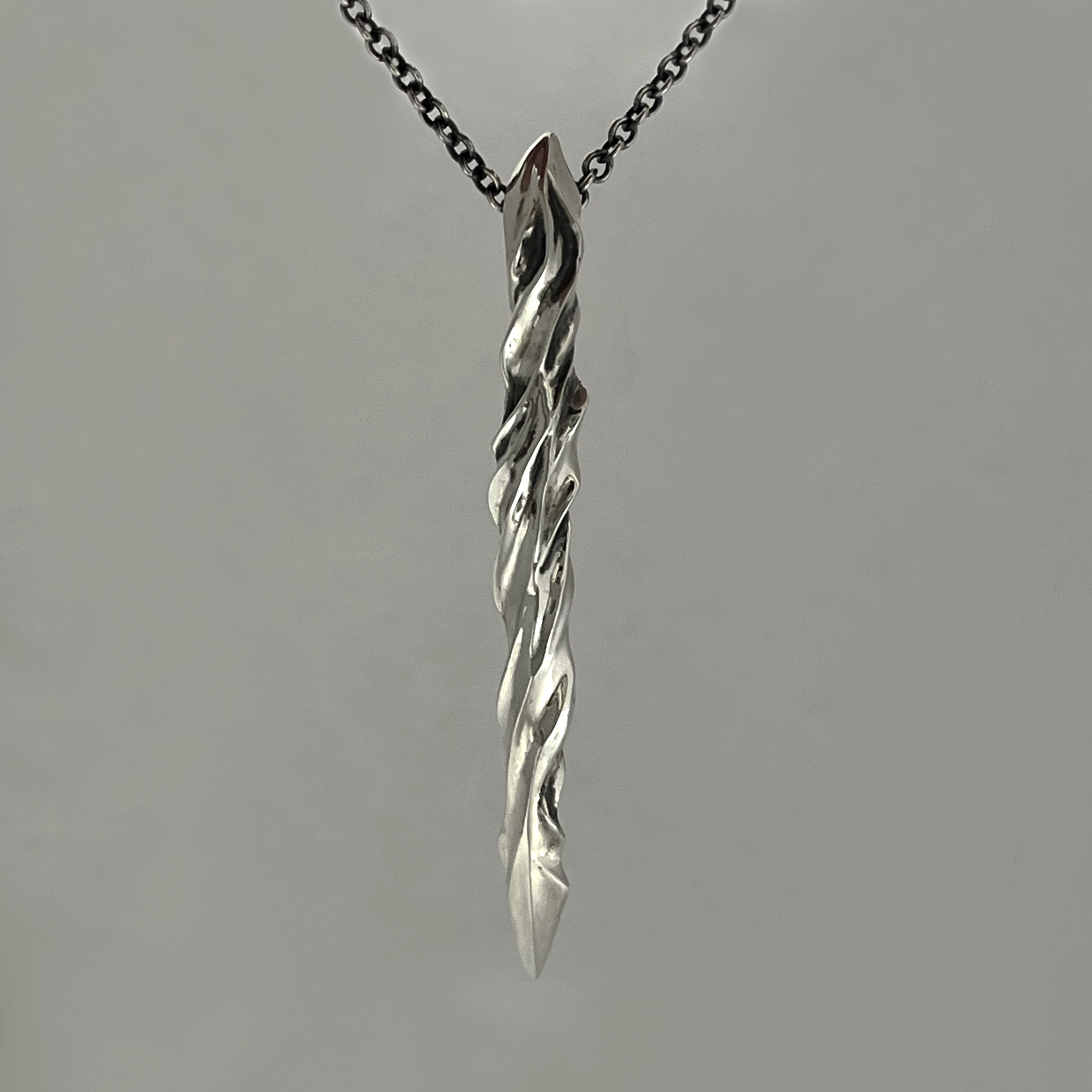 氷柱をイメージしたアイスィクルペンダント