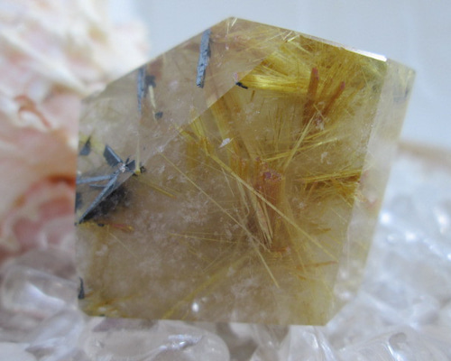 最終価格⭐︎スモーキークォーツ 原石 ゴールドタイチンルチル 虹入り 六角柱 再販】天然石 原石 五角柱 ゴールドタイチンルチルクォーツ 32g