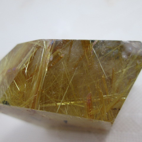 再販】天然石 原石 五角柱 ゴールドタイチンルチルクォーツ 32g