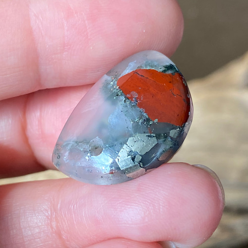 レア♢Congoブラッドストーン with パイライト/マーカサイト in