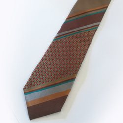 幾何学模様とストライプのネクタイ-- Geometric and Stripe necktie 1枚目の画像