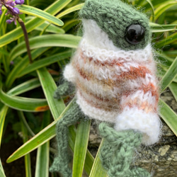 カエルの編みぐるみ 1枚目の画像
