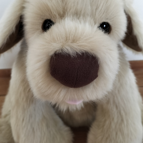 感動する抱き心地。命の重みを感じるぬいぐるみ・パトラン（ベージュ