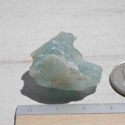 天然石アクアマリン約11g最大幅約30ｍm(ブラジル産)結晶原石鉱物ちょこっと虹入りラフ[aqm-221022-01] 20枚目の画像