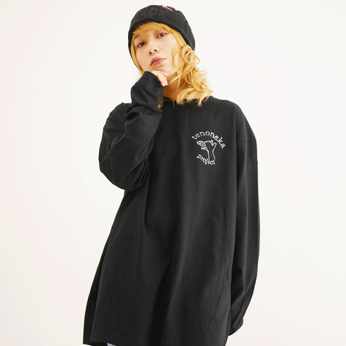 受注生産）影絵遊びの刺繍 ロンT 犬（文字入りロゴ） Tシャツ