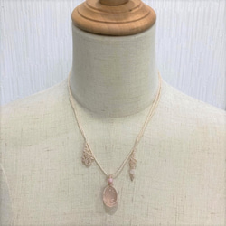 クリアローズクォーツとピンクオパールのマクラメ編みペンダント　マクラメアクセサリー　(CPN47）　 7枚目の画像