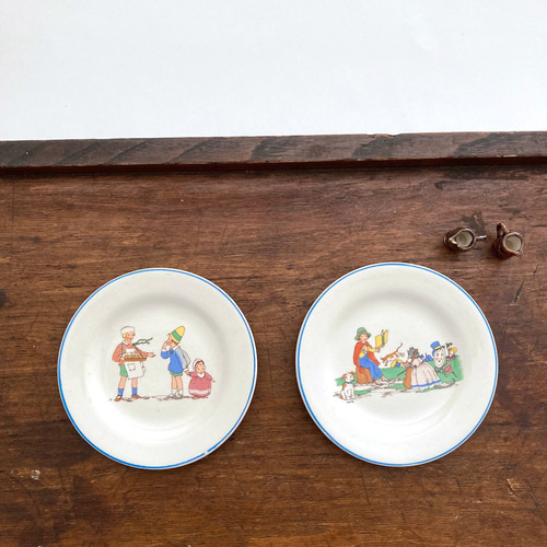 壁掛け猫の絵皿フランス