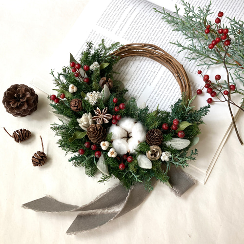 コニファーと木の実のハーフリース クリスマスリース コットン