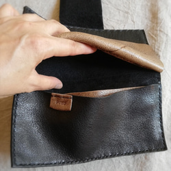 simple wallet　ブラック✗ブラウン　オイルシュリンクレザー 13枚目の画像