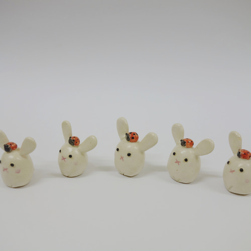 うさぎとてんとう虫 陶器 置物 その他置物 つちもの製作所 通販