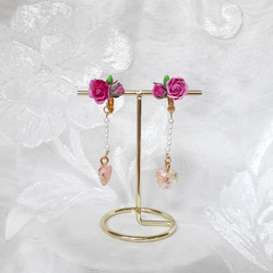 Yves Piaget Rose String Pearl Epoxy Resin Heart Drop Earring 第1張的照片