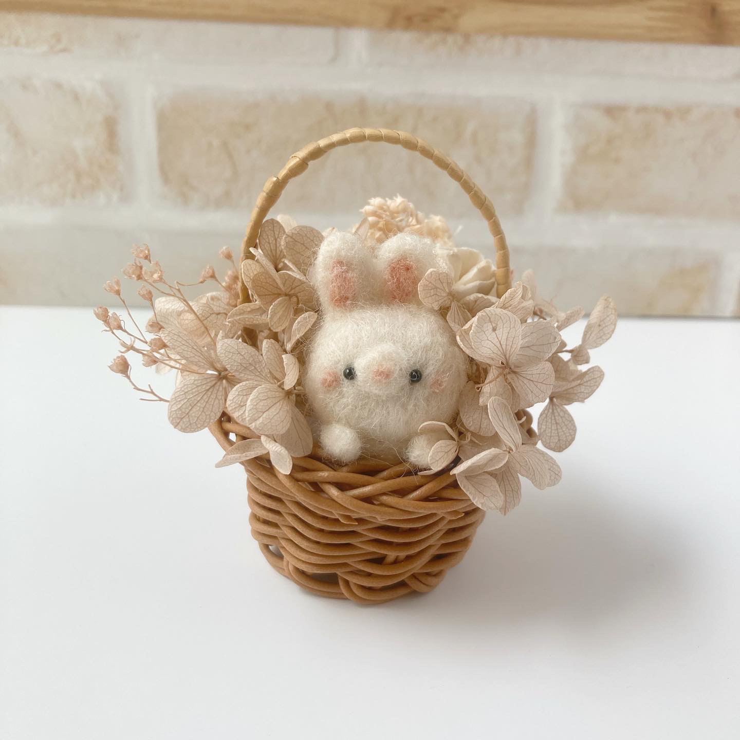 ☆うさぎさん×お花シリーズ☆ミニかごピンク うさぎ年 置物 ☆うさぎさん×お花シリーズ☆ミニかごピンク うさぎ年 置物
