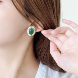 【再販　特集掲載】天然石グリーンアベンチュリンのビーズ刺繍ピアス/イヤリング　緑　グリーン　新緑 4枚目の画像