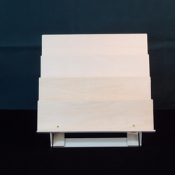パタポンな木製什器　33㎝４段ナナメ棚ゆったり型・ナチュラル 5枚目の画像