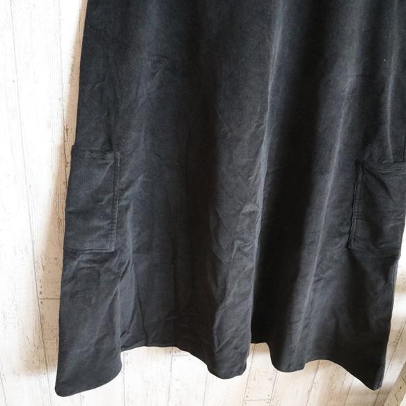 溫暖的秋冬黑色燈芯絨帳篷線吊帶連衣裙來自 M-2L、3L-5L 第6張的照片