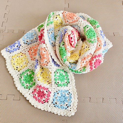 送料無料】オーガニックコットンで編んだモチーフ繋ぎの膝掛け