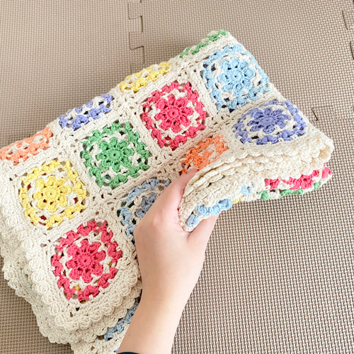 手編みブランケット White Bubbles Light Green