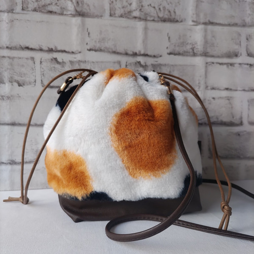 三毛猫ハンドメイド丸い巾着ベージュ