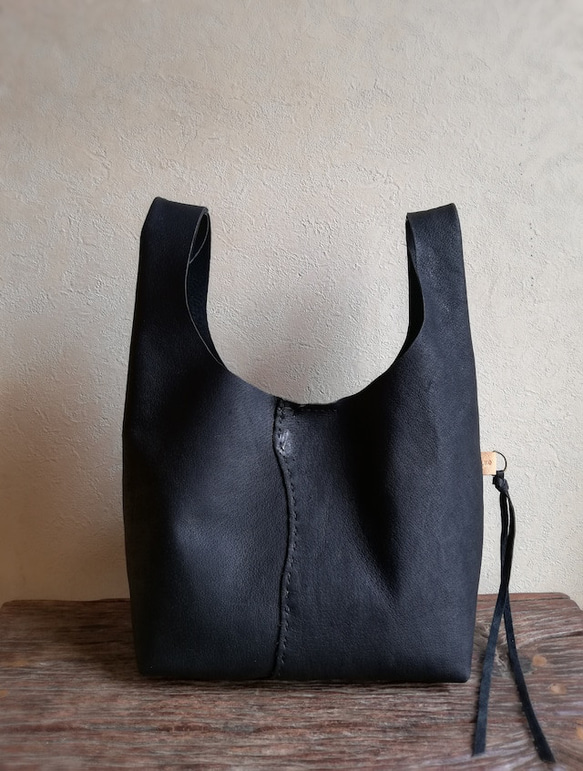 my Bag -mini-　黒色✗生成り　ピッグスキンレザー 1枚目の画像