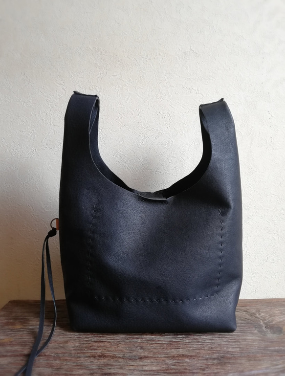 my Bag -mini-　黒色✗生成り　ピッグスキンレザー 4枚目の画像