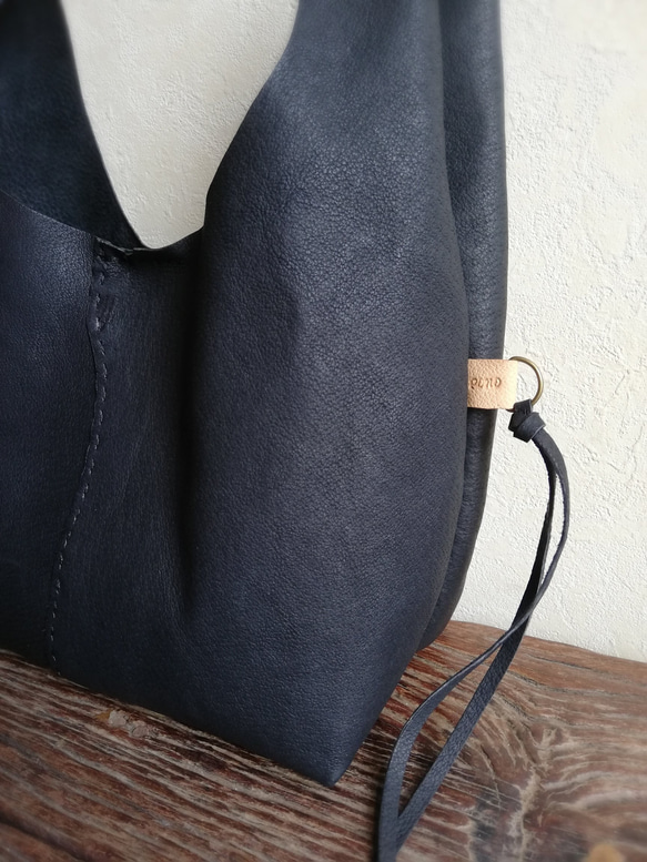 my Bag -mini-　黒色✗生成り　ピッグスキンレザー 3枚目の画像