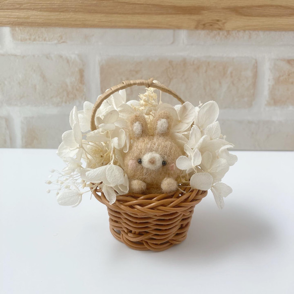 ☆うさぎさん×お花シリーズ☆ミニかごホワイト コンパクト 飾り 置物 
