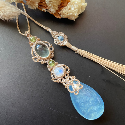 レインボームーンストーン　アクアマリン　マクラメネックレス 雪の宝石☆レインボームーンストーン マクラメネックレス852