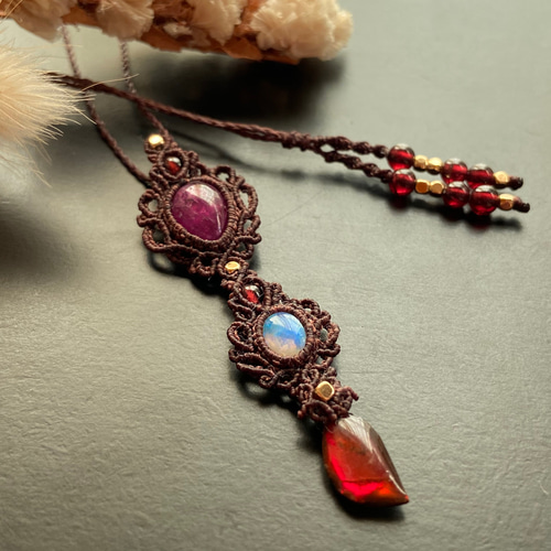 希少石アンモライト×ルビー×オパール×ガーネットのマクラメネックレス