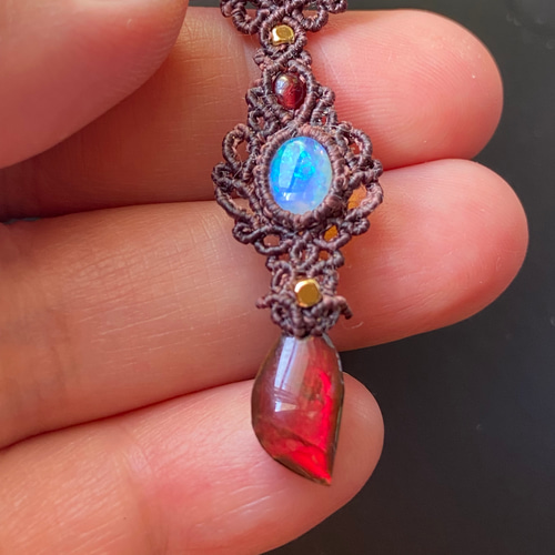 希少石アンモライト×ルビー×オパール×ガーネットのマクラメネックレス