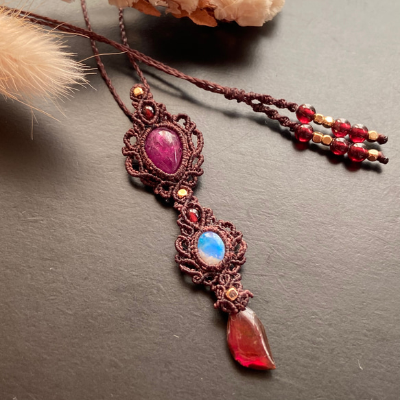 希少石アンモライト×ルビー×オパール×ガーネットのマクラメネックレス