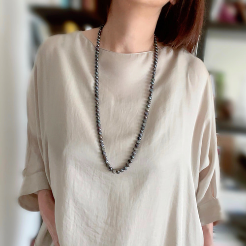 ピーコックブラック 淡水バロックパールのロングネックレス 1点のみ