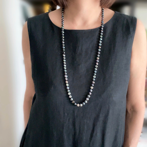 ピーコックブラック 淡水バロックパールのロングネックレス 1点のみ