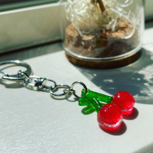 さくらんぼキーホルダー キーホルダー しふぉん 通販 14851809｜Creema