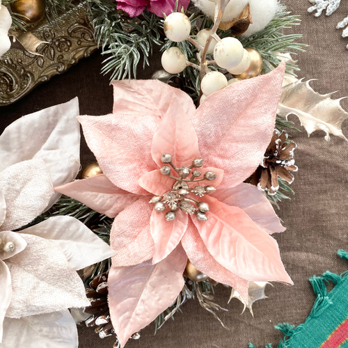 ポインセチアとクリスマスローズのリース　　　　　（ディップフラワー） ポインセチアとクリスマスローズのpink Christmasリース