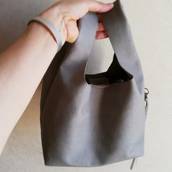 my Bag -mini-　パールグレイ✗黒色　ピッグスキンレザー 10枚目の画像