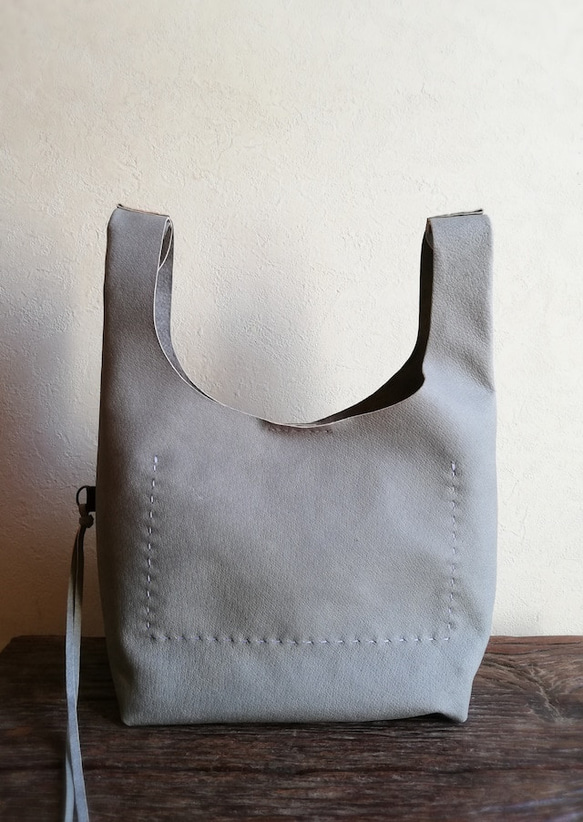 my Bag -mini-　パールグレイ✗黒色　ピッグスキンレザー 4枚目の画像