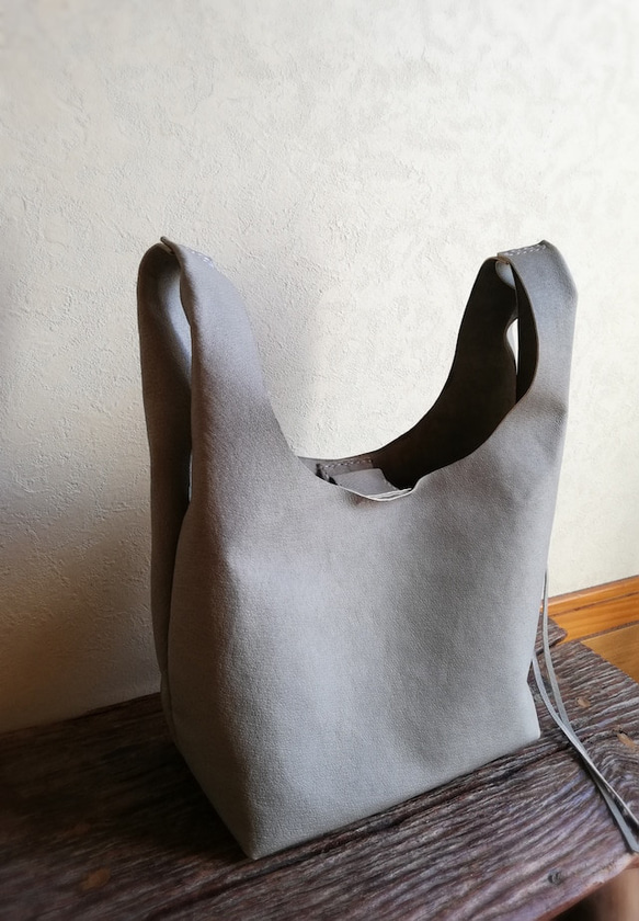 my Bag -mini-　パールグレイ✗黒色　ピッグスキンレザー 3枚目の画像