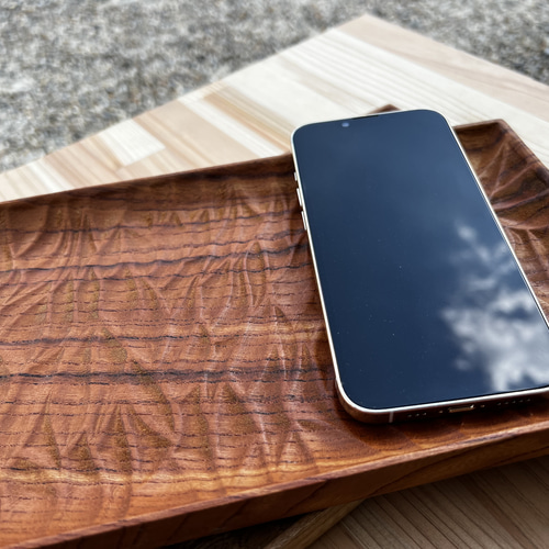 木のプレート「けやき」 表面wave加工 小物入れ オイルフィニッシュ 中