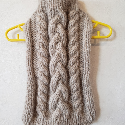 犬服♪ざっくりとしたアラン模様の手編みセーター(ナチュラルベージュ