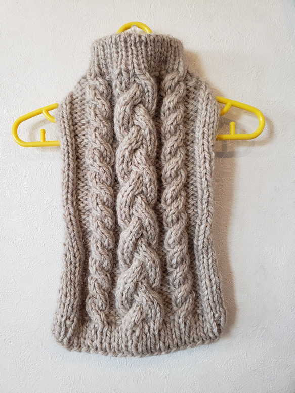 犬服♪ざっくりとしたアラン模様の手編みセーター(ナチュラルベージュ) 1枚目の画像