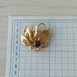 特価品です！化石サンゴ付き・花デザインブローチ・ゴールドカラー　R41023H2 16枚目の画像