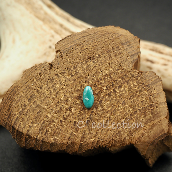 0,4ct Bisbee Turquoise ビスビーターコイズ BIS-21 ルース 天然石 ハンドメイド材料 1枚目の画像