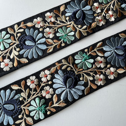 【50cm】インド刺繍リボン　ブラックxブルー　シルク　FS471 1枚目の画像