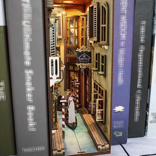 ドールハウス完成品オーダー。ブックエンドフラワーハウス ドールハウス ブックエンド 水の都風 その他置物 あつこの部屋 通販