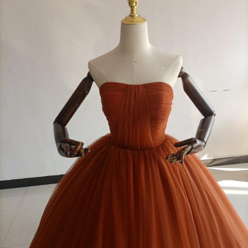 高品質！ パーティードレス テラコッタ色 トレーン ボリューミー  