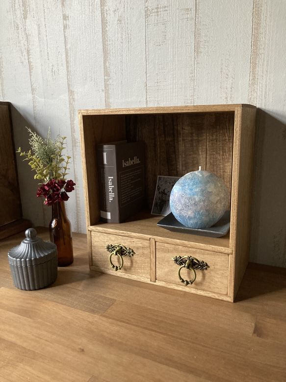アンティーク風ディスプレイ棚 小引き出し付 棚・シェルフ